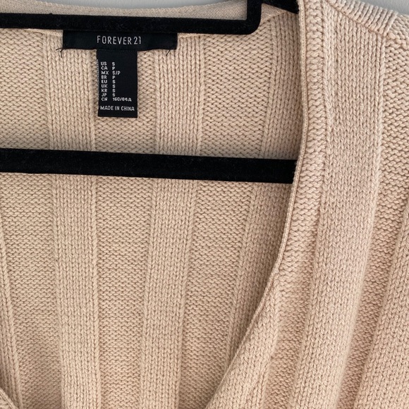 Cream v neck ribbed cropped f21 sweater - Picture 5 of 6